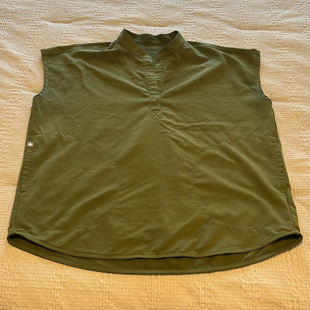 FIGS Scrub Top